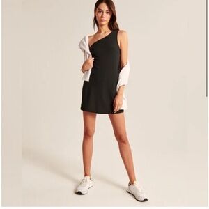 Abercrombie and fitch black one shoulder strap  traveler Dress romper